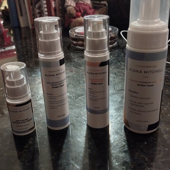 Alana Mitchell Skin Care Set - Picture 1 of 5